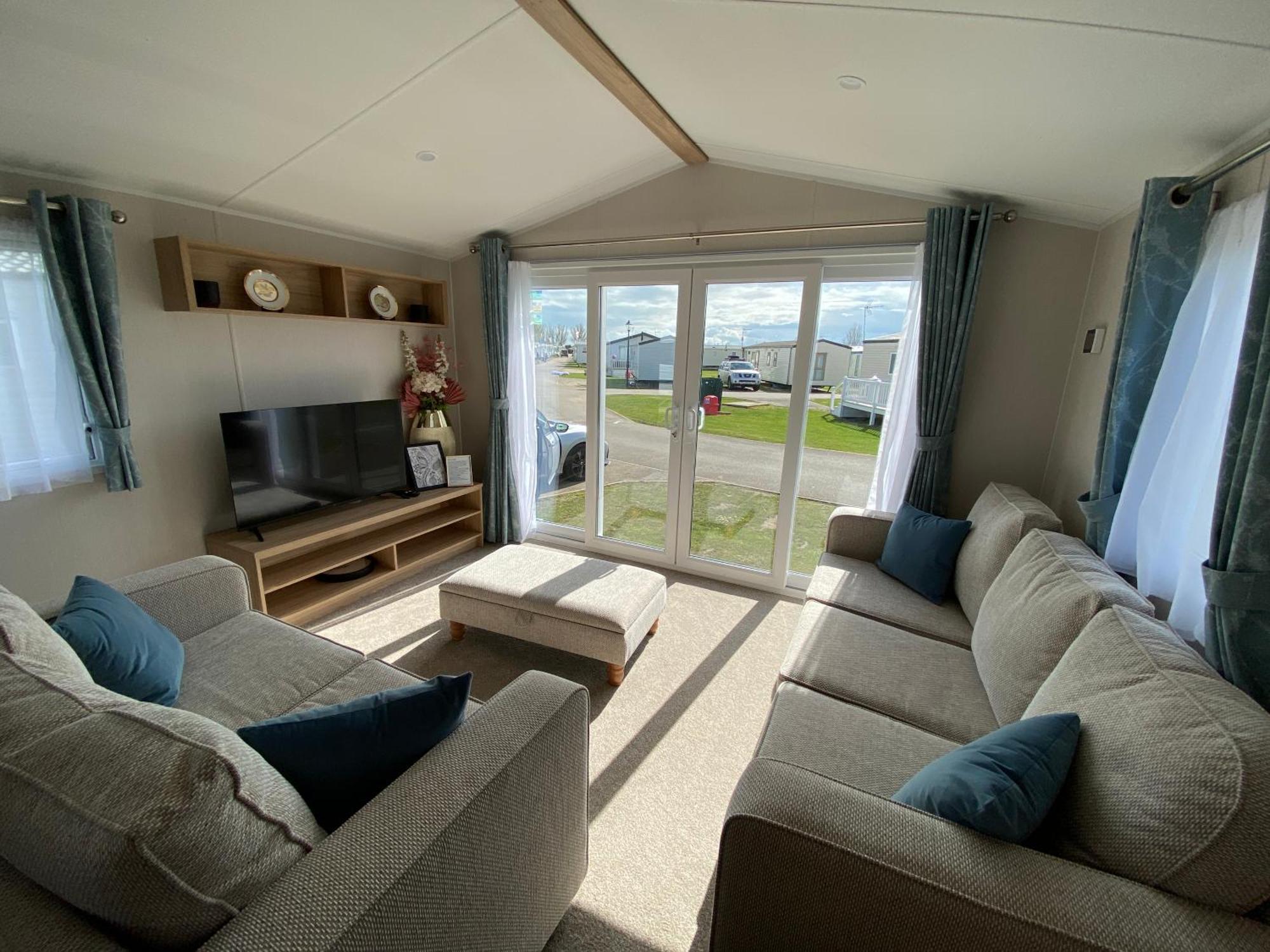 Verbzen Holiday Caravan At St Osyth Beach, Clacton-On-Sea By Verb Holidays Saint Osyth Exterior foto